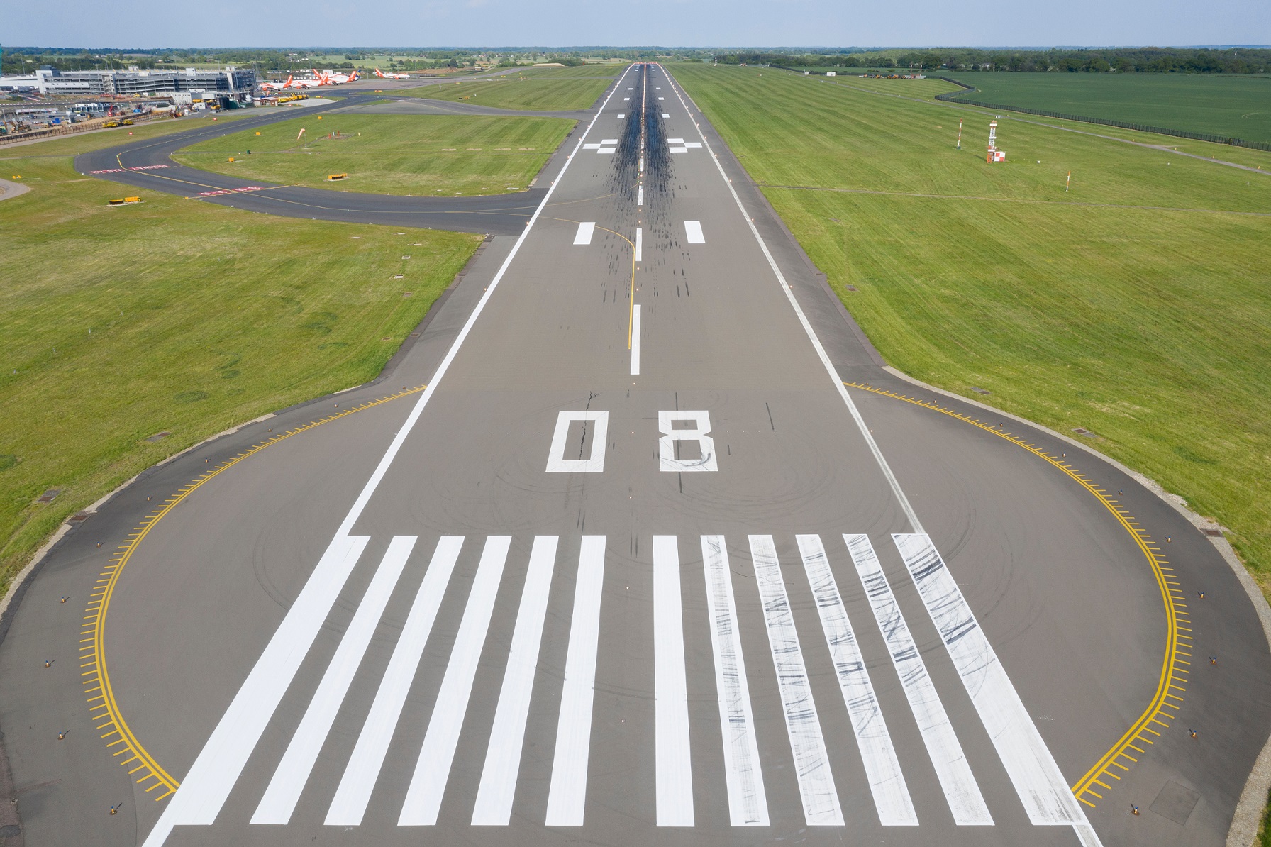 new-taxiway-bravo-for-london-luton-airport-fjori